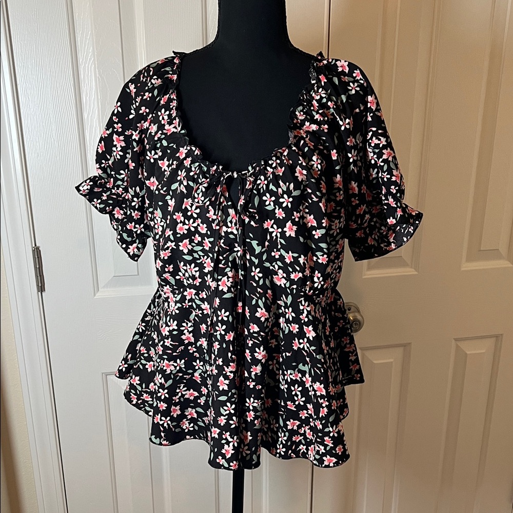 SHEIN Black Floral Ruffle Top